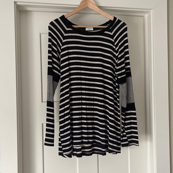 Long sleeved top - Picture 1 of 1